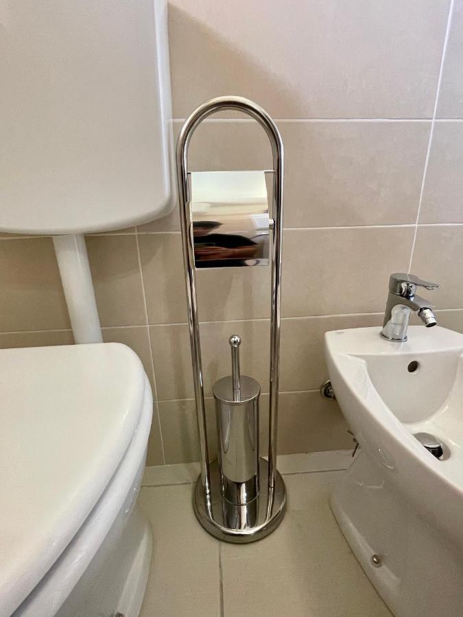 Bnb Il Bicciolano 2 - Bilocale Fronte Ospedale Vercelli Exterior photo